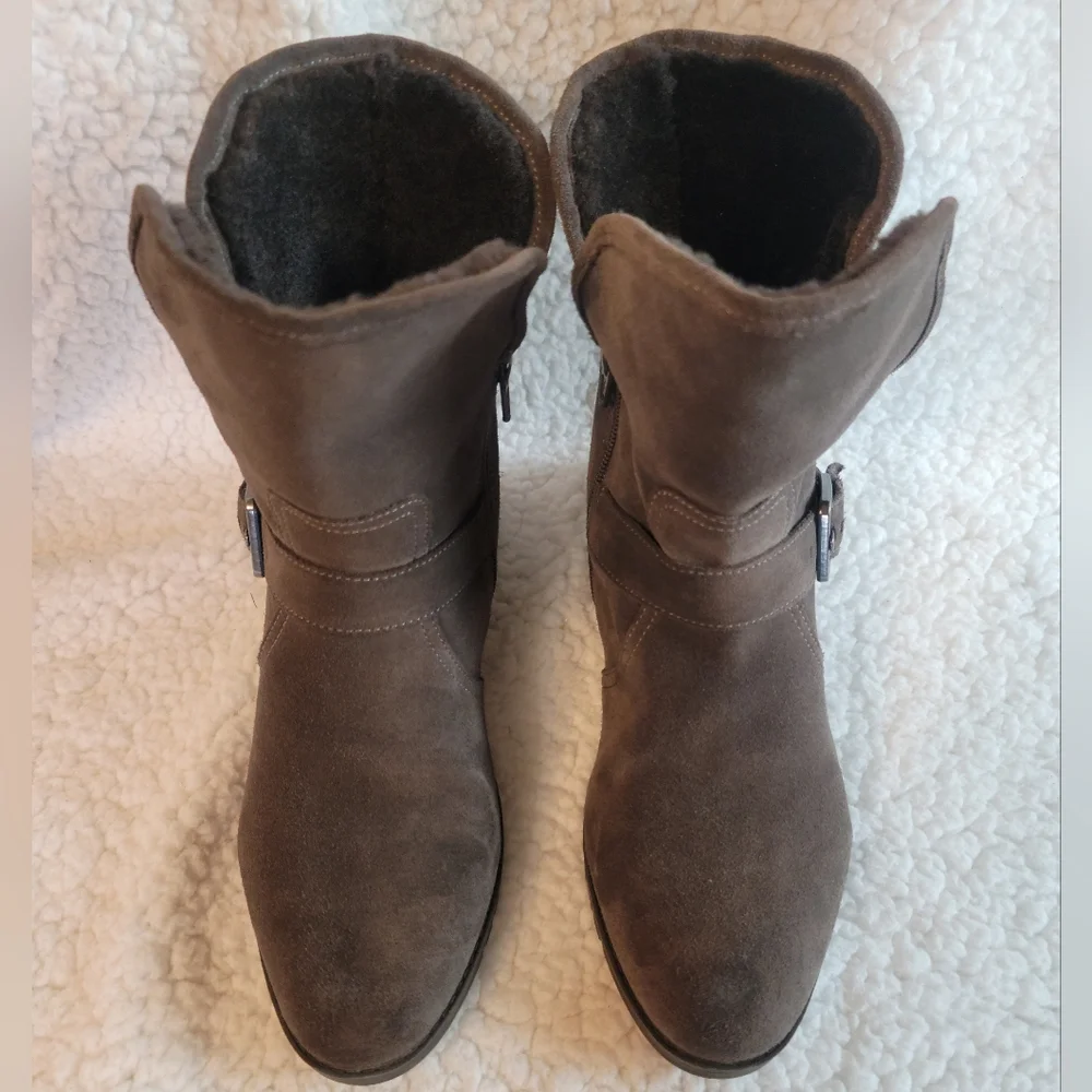 Naturalizer Sutton Suede Boots Faux Fur Lined Taupe Size 8 Like New Comfort